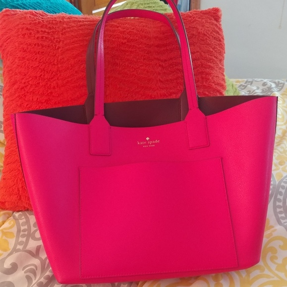 kate spade Handbags - Kate Spade Jones Street Reversible Bag